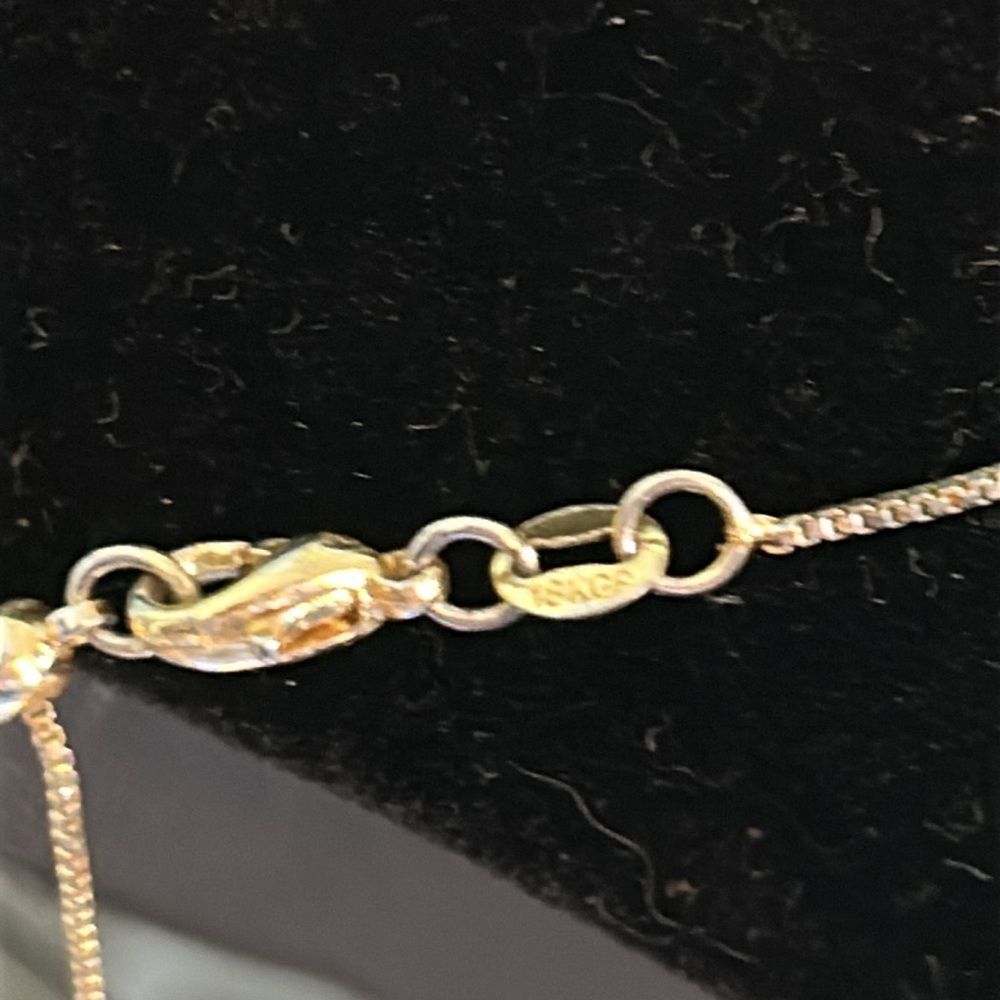 18K Gold Plated Necklace with faux pearl and rhinestone pendant - Picture 4 of 5